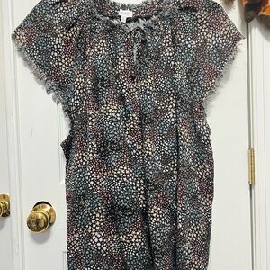 True Craft Black and White Ruffled Tiered blouse